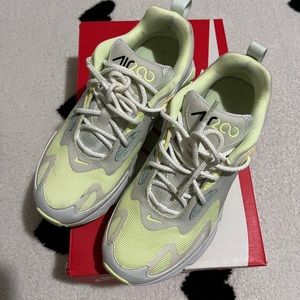 Nike Air Max 200 Women's Sneakers in Light Yellow, Gray, White